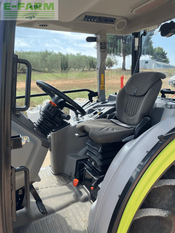 Farm tractor CLAAS nexos 230 m