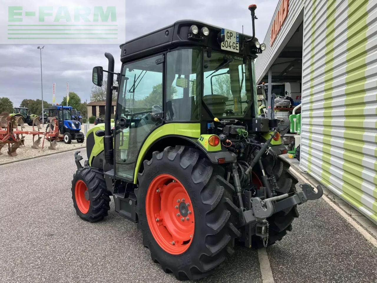 Farm tractor CLAAS nexos 230 m