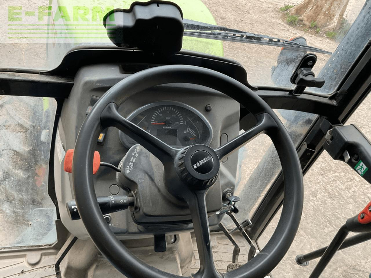 Farm tractor CLAAS nexos 230 vl