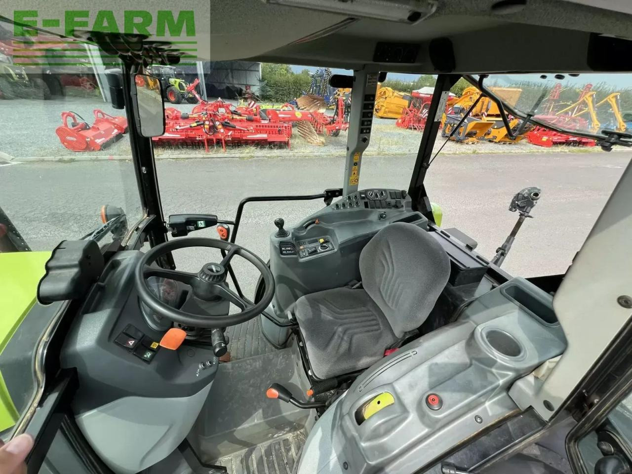 Farm tractor CLAAS nexos 230 vl VL