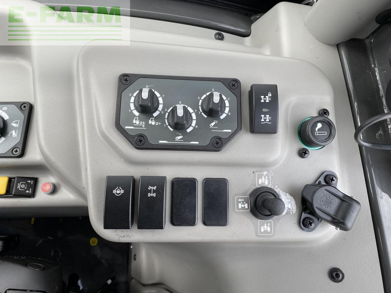 Farm tractor CLAAS nexos 240 l comfort