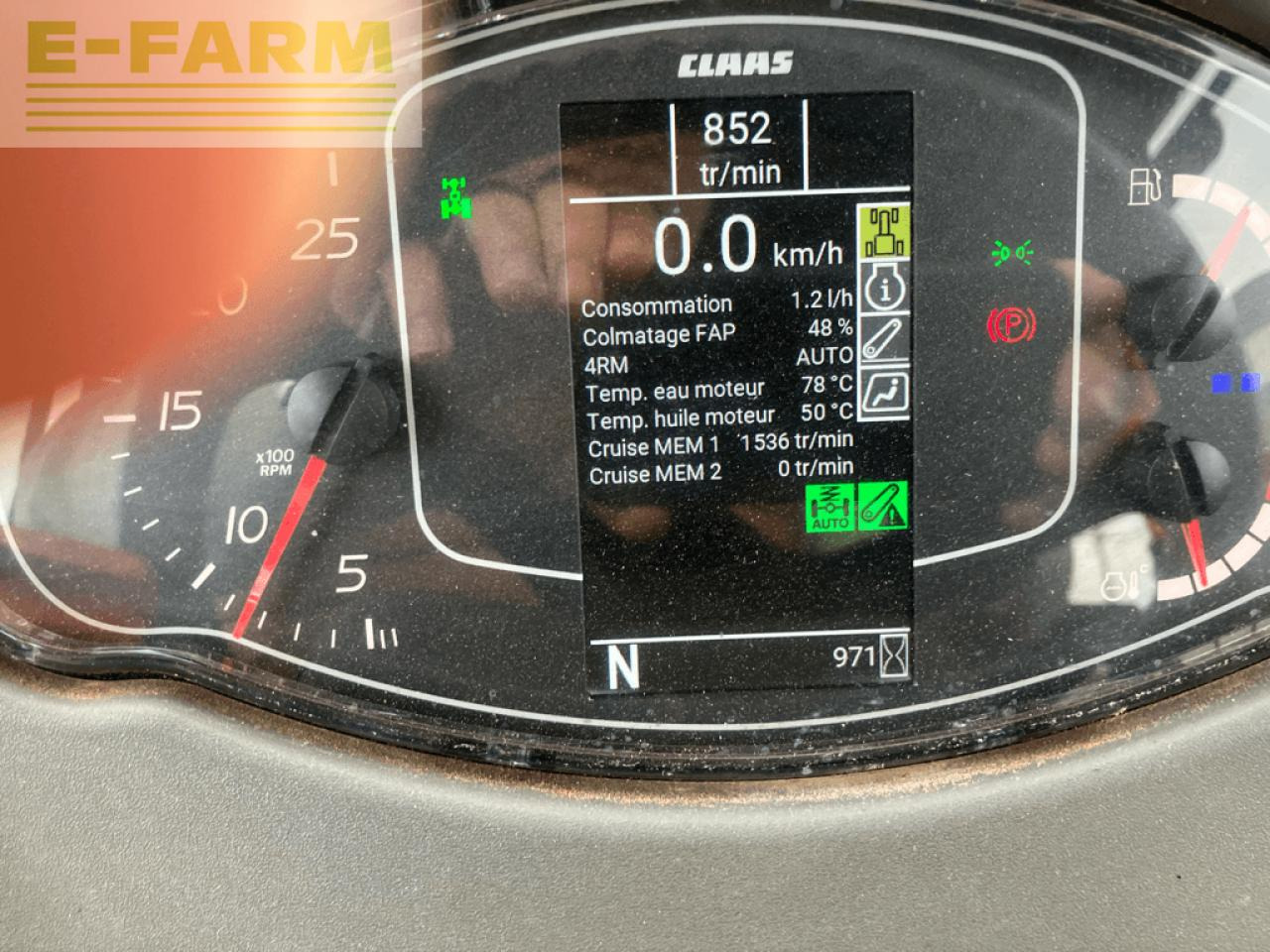 Farm tractor CLAAS nexos 240 m