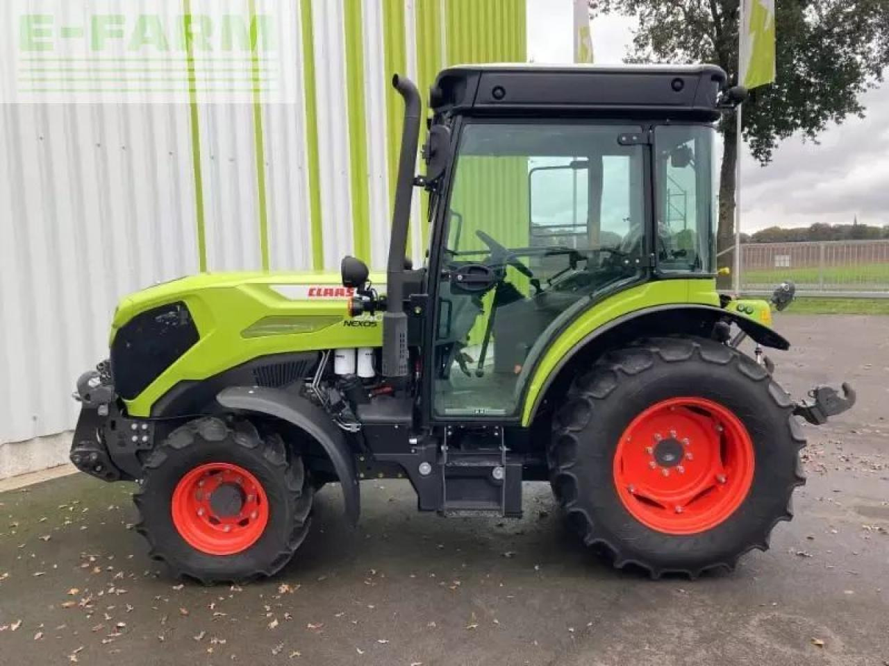 Farm tractor CLAAS nexos 240 m