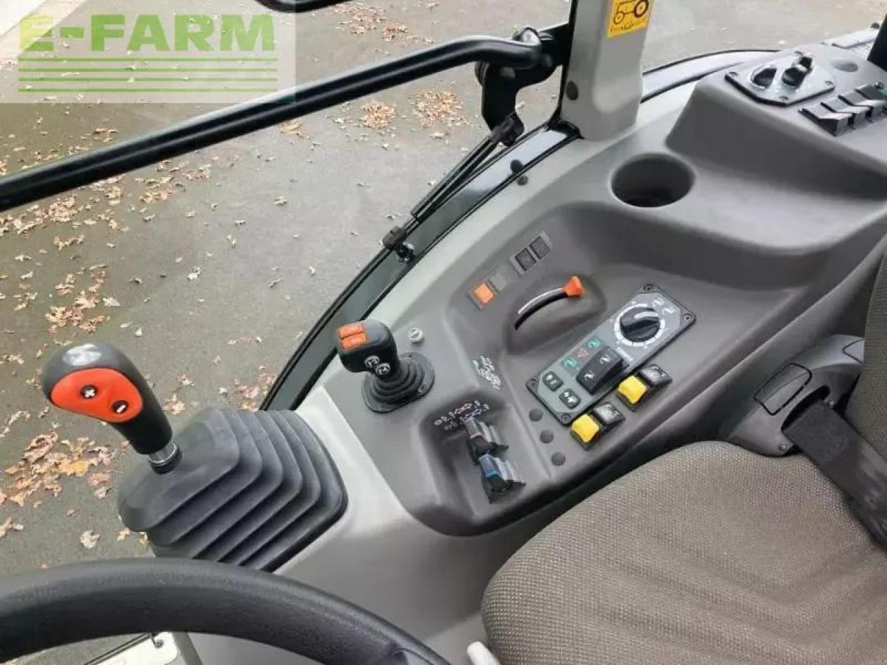 Farm tractor CLAAS nexos 240 m