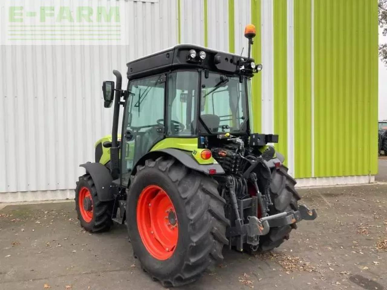 Farm tractor CLAAS nexos 260 l