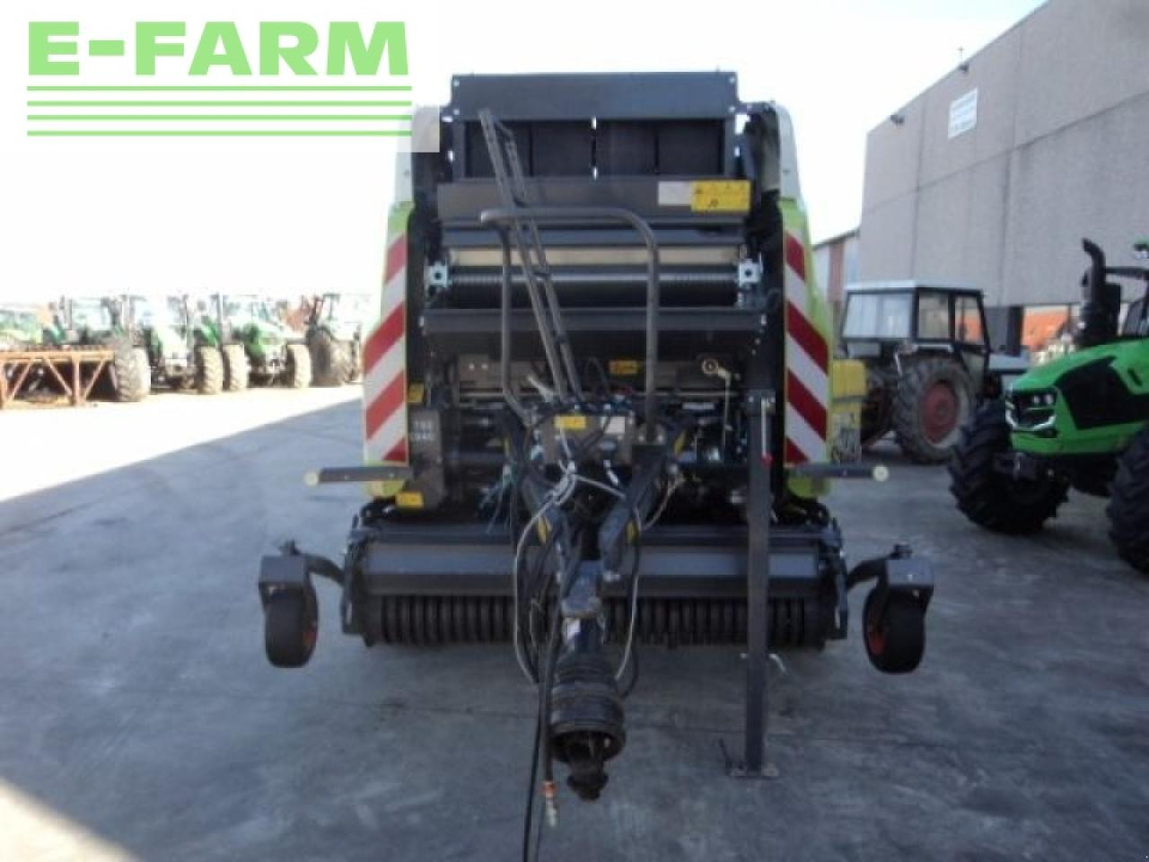 Farm tractor CLAAS variant 485 rc