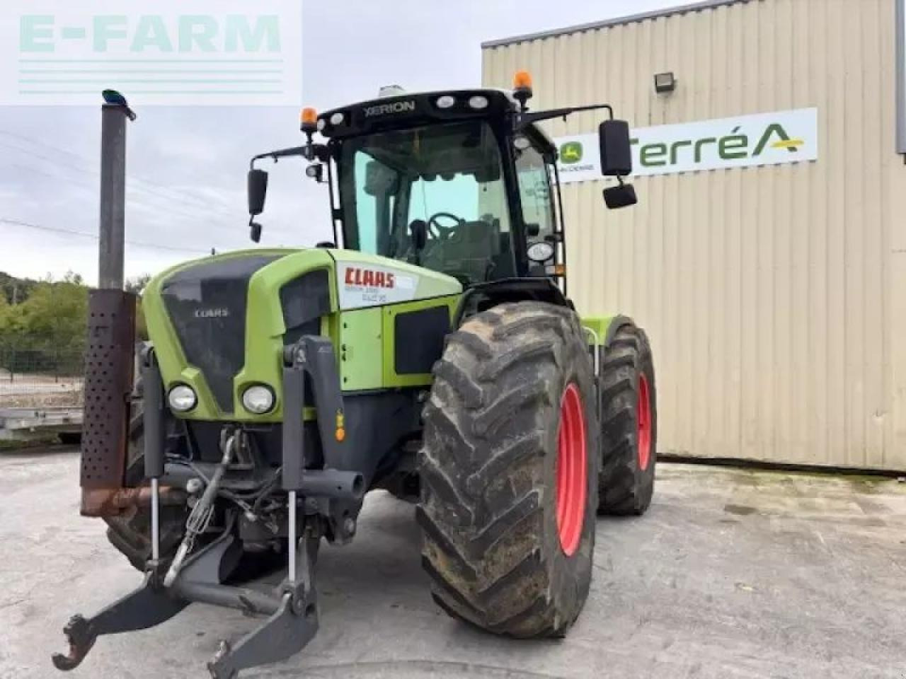 Farm tractor CLAAS xerion 3300