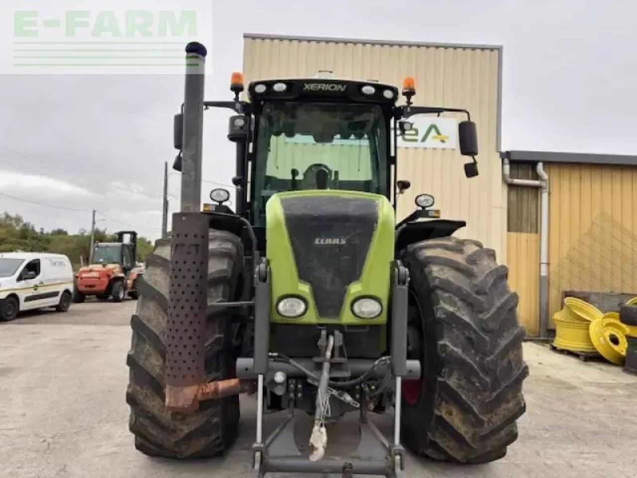 Farm tractor CLAAS xerion 3300