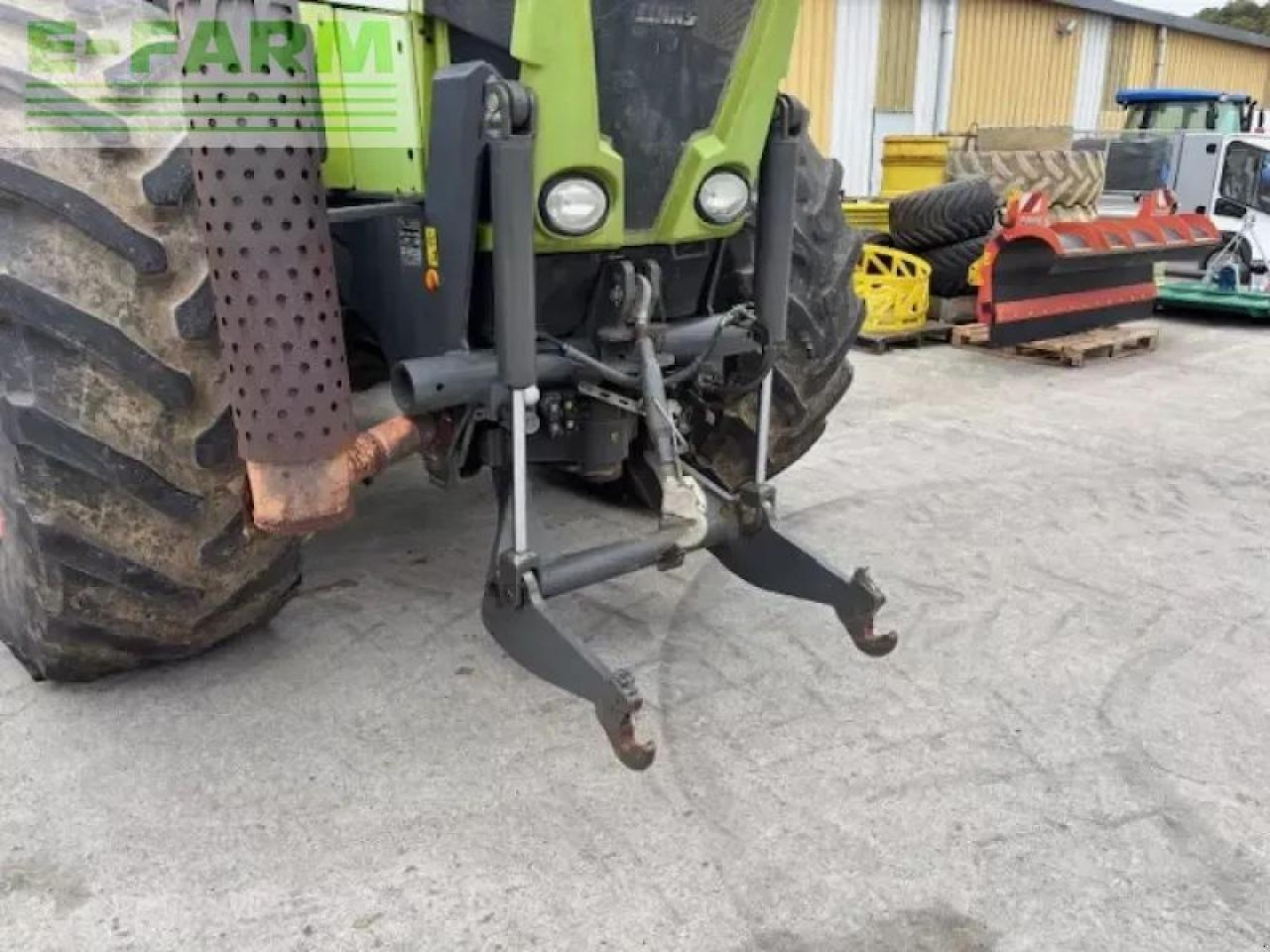 Farm tractor CLAAS xerion 3300