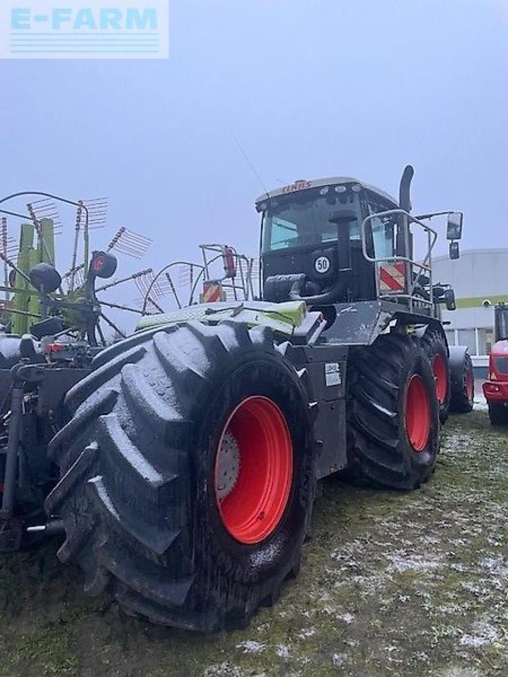 Farm tractor CLAAS xerion 3800 saddle trac SADDLE TRAC