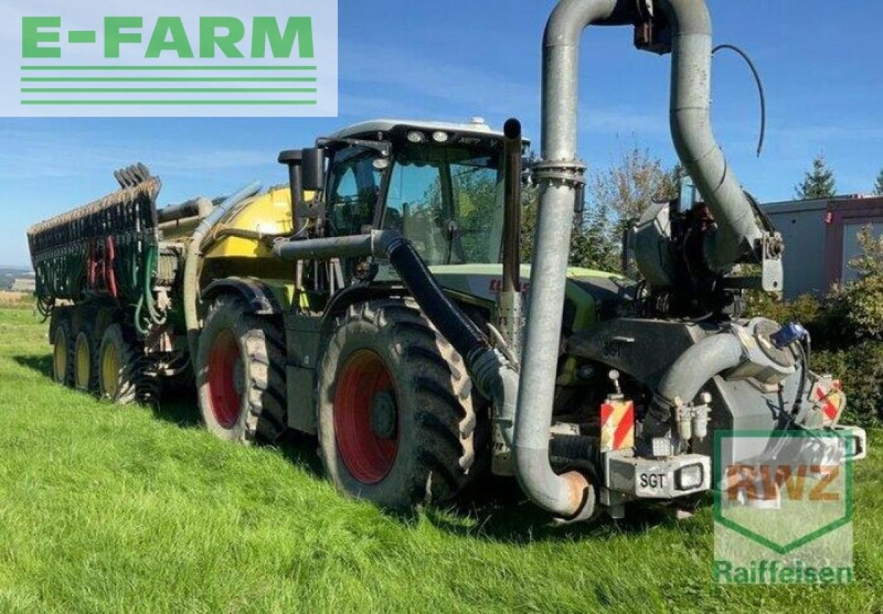 Farm tractor CLAAS xerion 3800 trac
