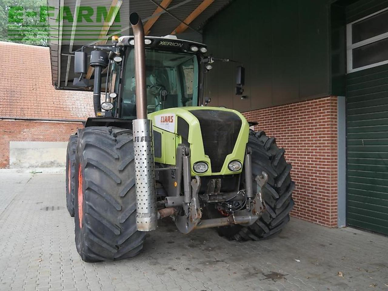 Farm tractor CLAAS xerion 3800 trac TRAC