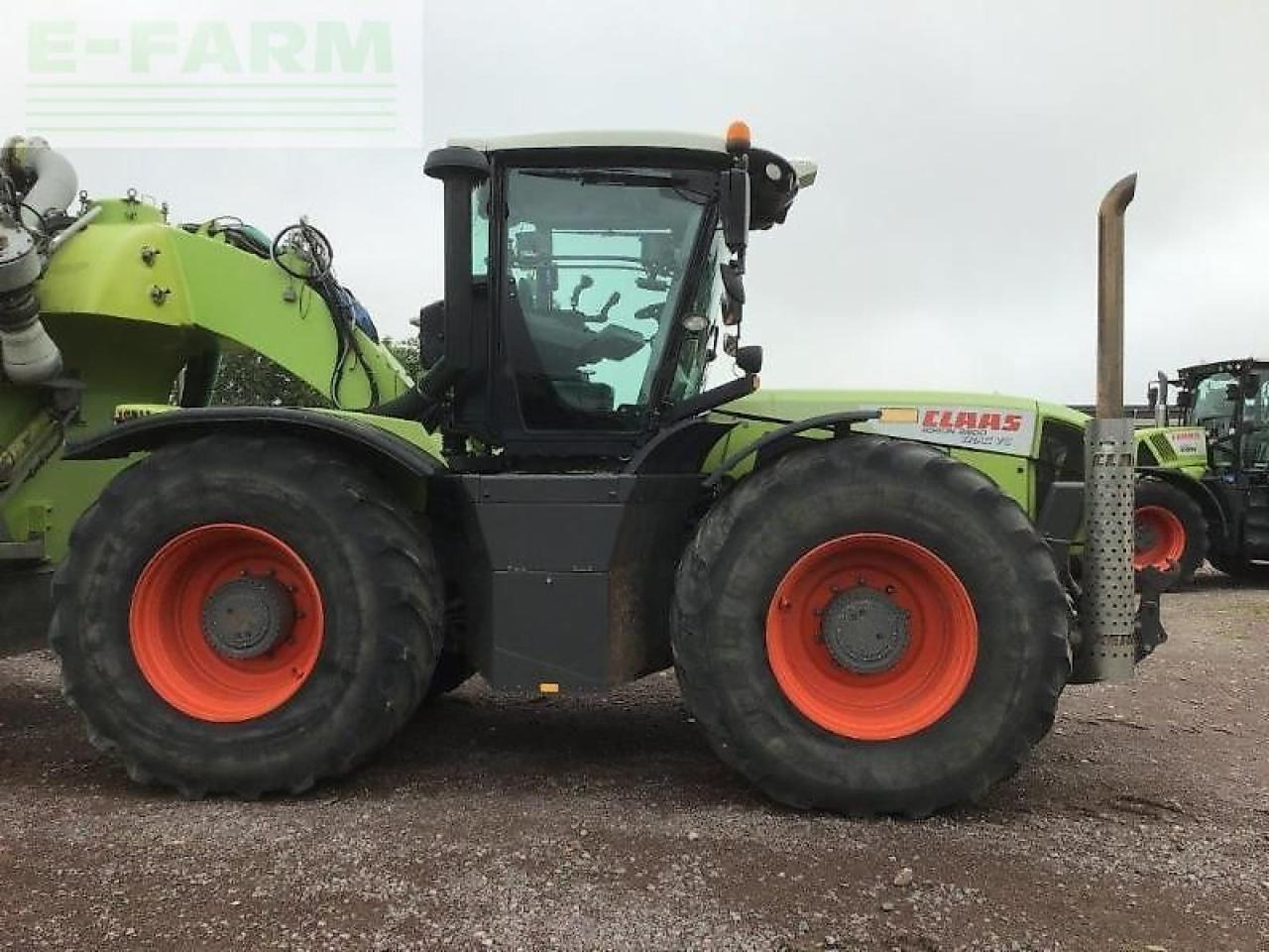 Farm tractor CLAAS xerion 3800 trac vc TRAC VC