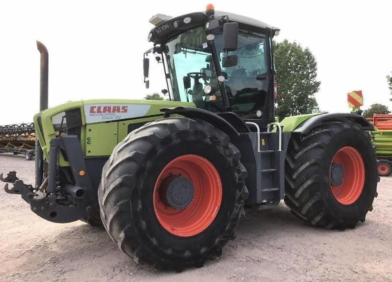 Farm tractor CLAAS xerion 3800 trac vc TRAC VC