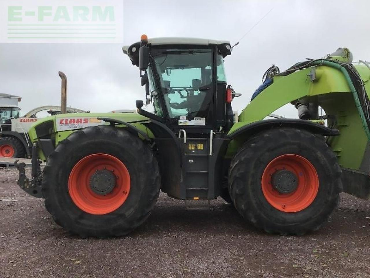 Farm tractor CLAAS xerion 3800 trac vc TRAC VC