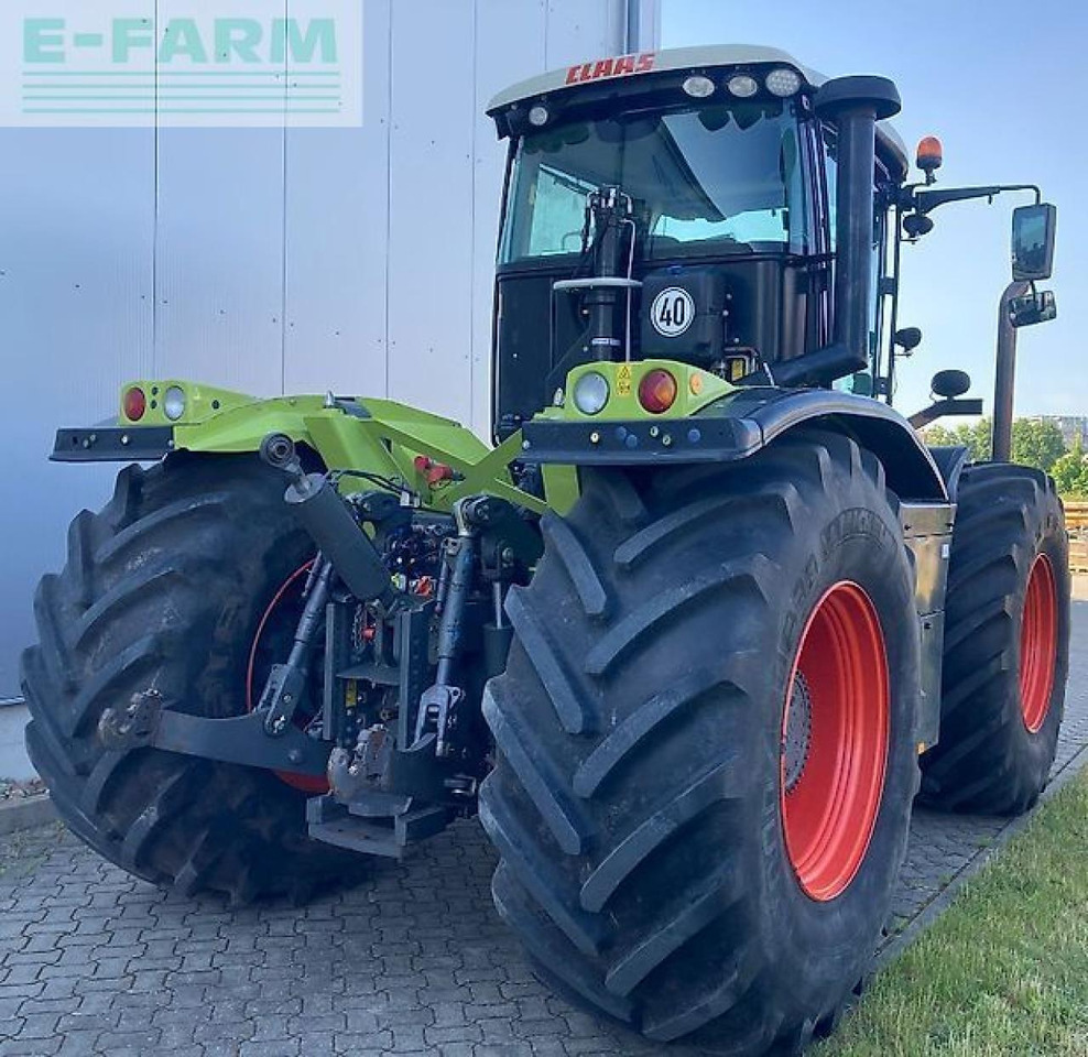 Farm tractor CLAAS xerion 3800 trac vc TRAC VC