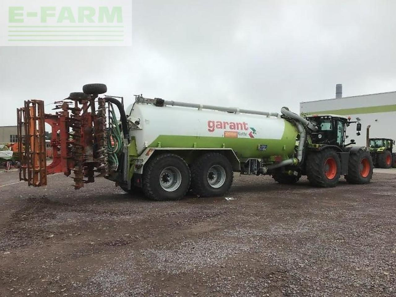 Farm tractor CLAAS xerion 3800 trac vc TRAC VC