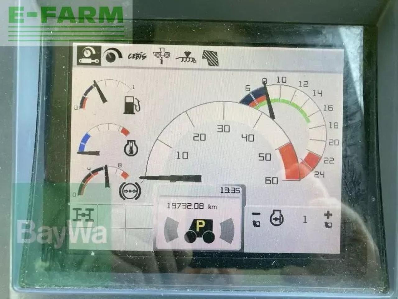 Farm tractor CLAAS xerion 3800 vc