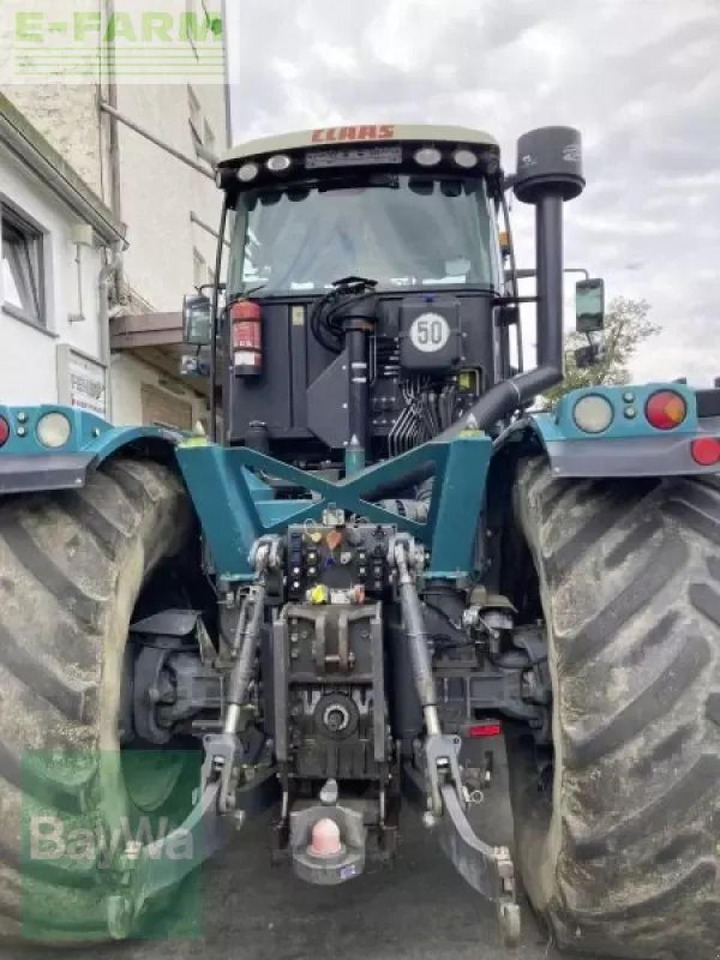 Farm tractor CLAAS xerion 3800 vc