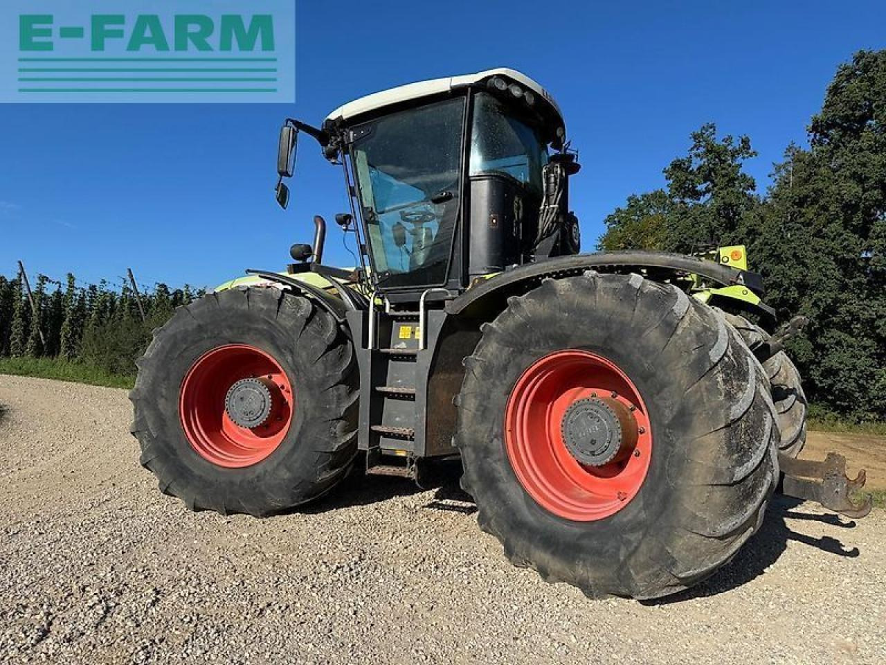 Farm tractor CLAAS xerion 3800 vc
