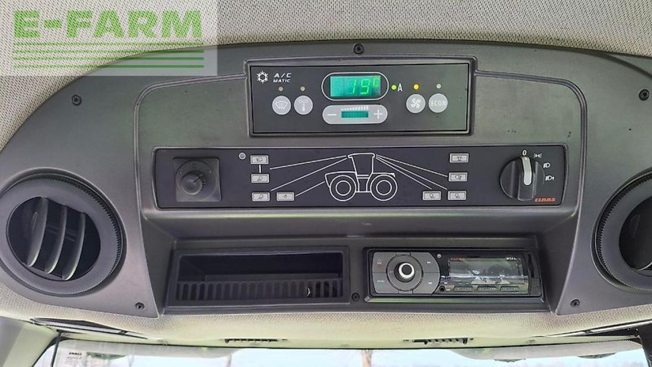 Farm tractor CLAAS xerion 4000 t vc