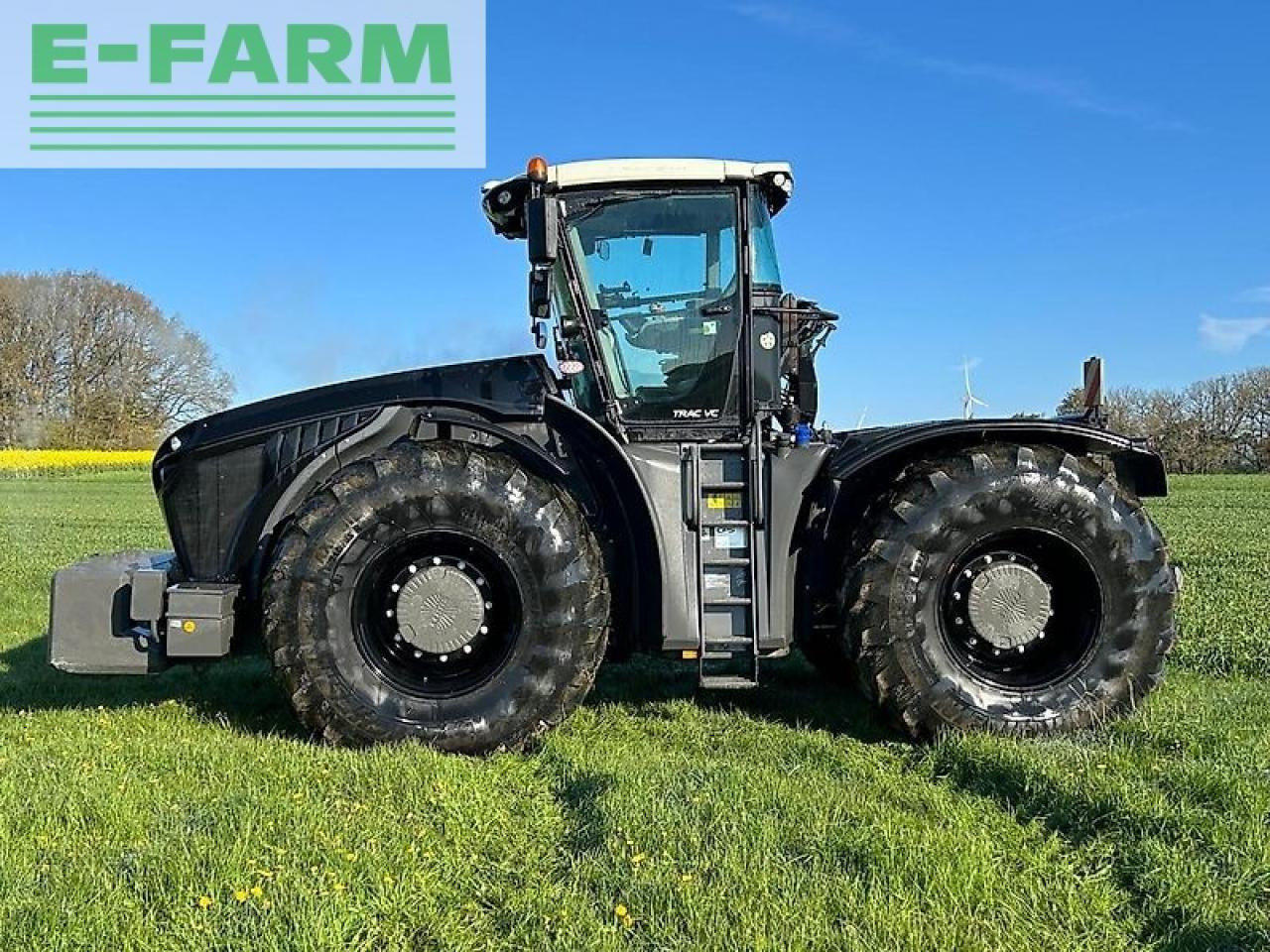 Farm tractor CLAAS xerion 4000 trac vc TRAC VC