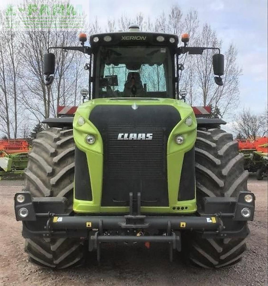 Farm tractor CLAAS xerion 4200 trac TRAC