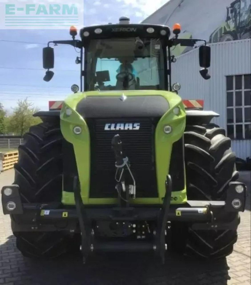 Farm tractor CLAAS xerion 4200 trac TRAC