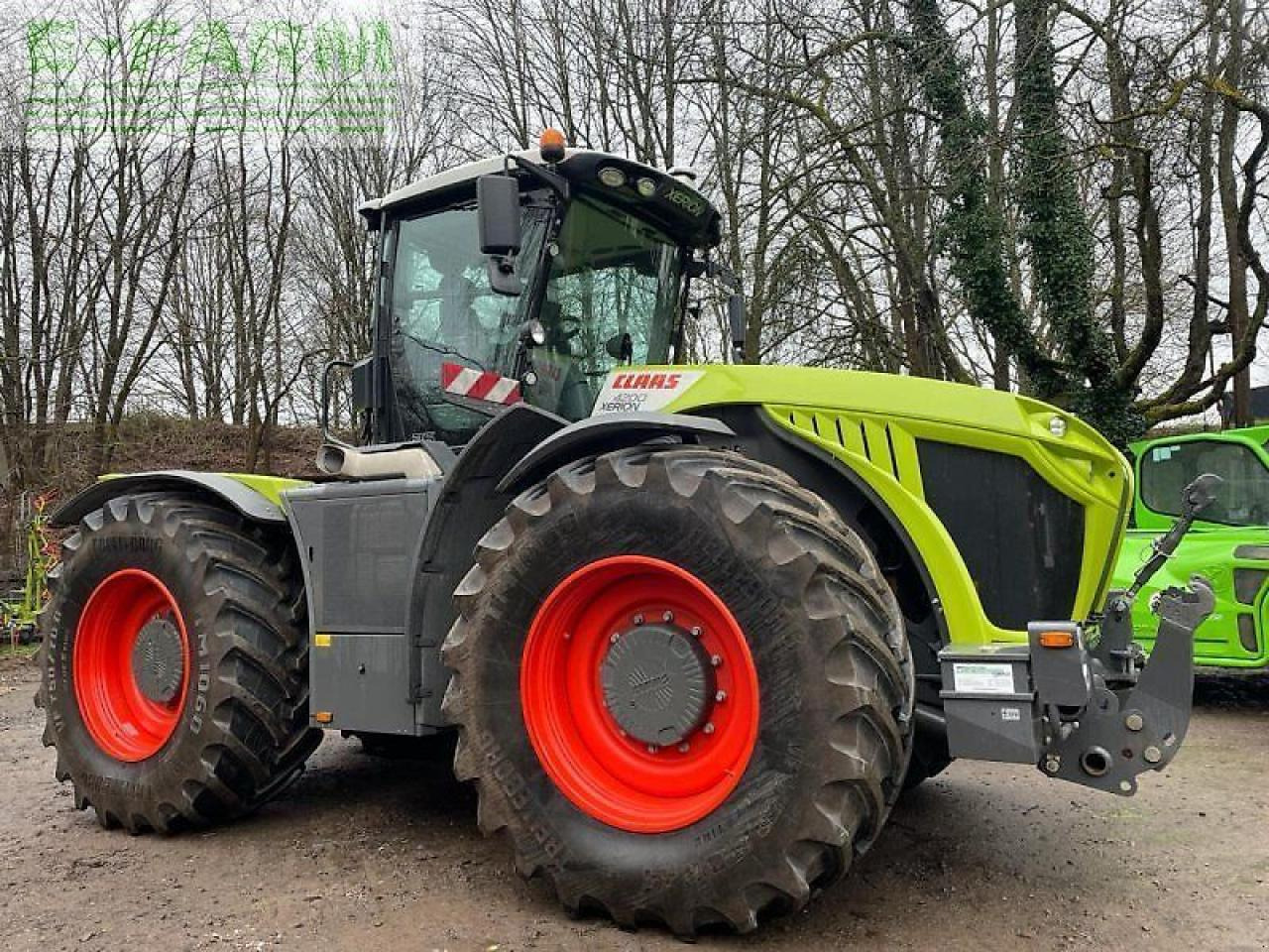 Farm tractor CLAAS xerion 4200 trac vc TRAC VC