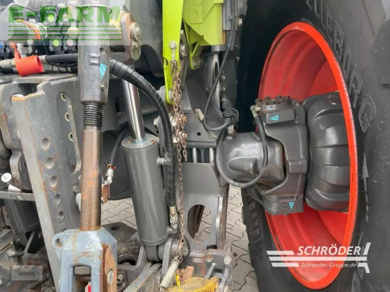 Farm tractor CLAAS xerion 4500