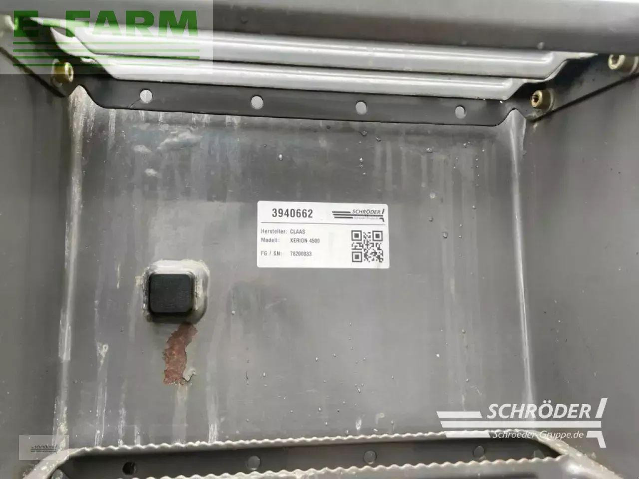Farm tractor CLAAS xerion 4500