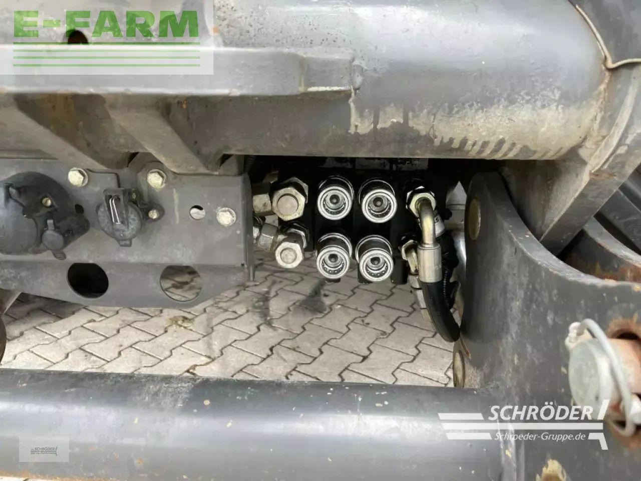 Farm tractor CLAAS xerion 4500