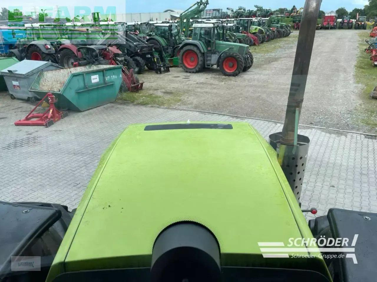 Farm tractor CLAAS xerion 4500