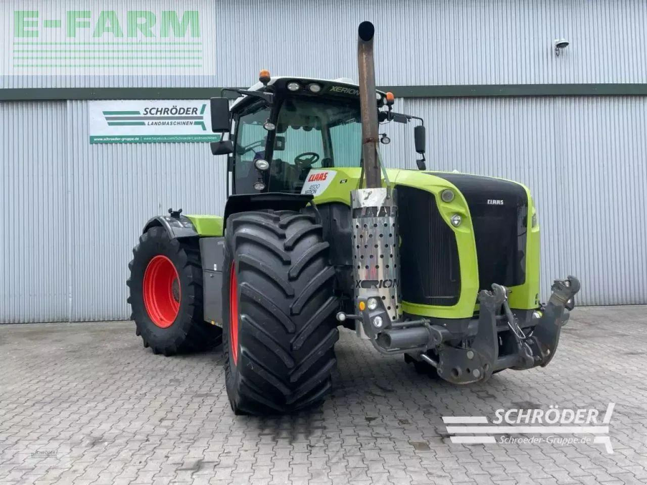 Farm tractor CLAAS xerion 4500