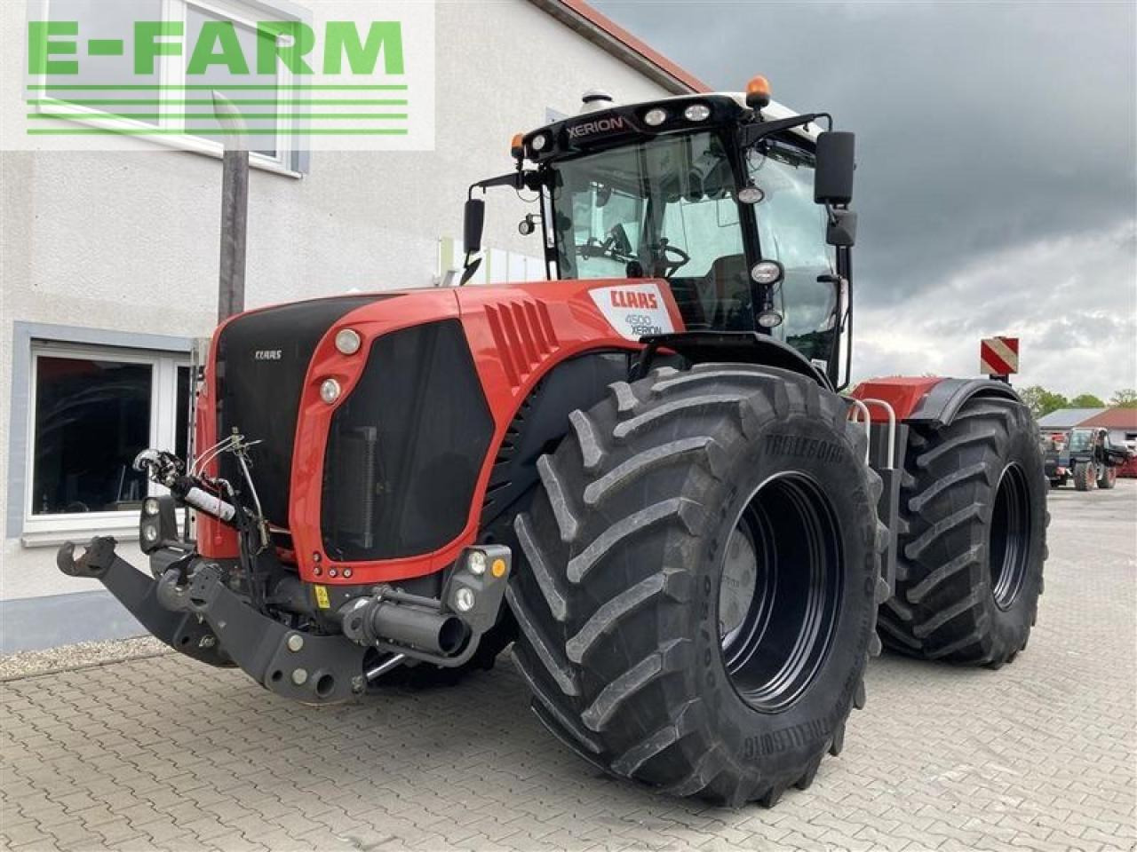 Farm tractor CLAAS xerion 4500 trac vc TRAC VC