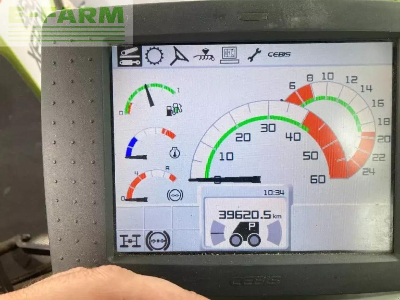 Farm tractor CLAAS xerion 4500 vc