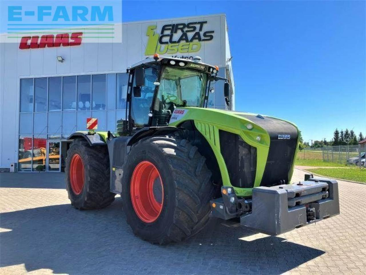 Farm tractor CLAAS xerion 5000