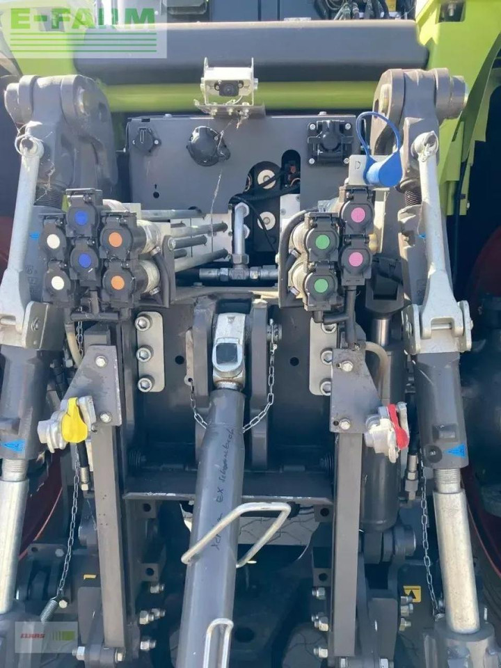 Farm tractor CLAAS xerion 5000 trac TRAC