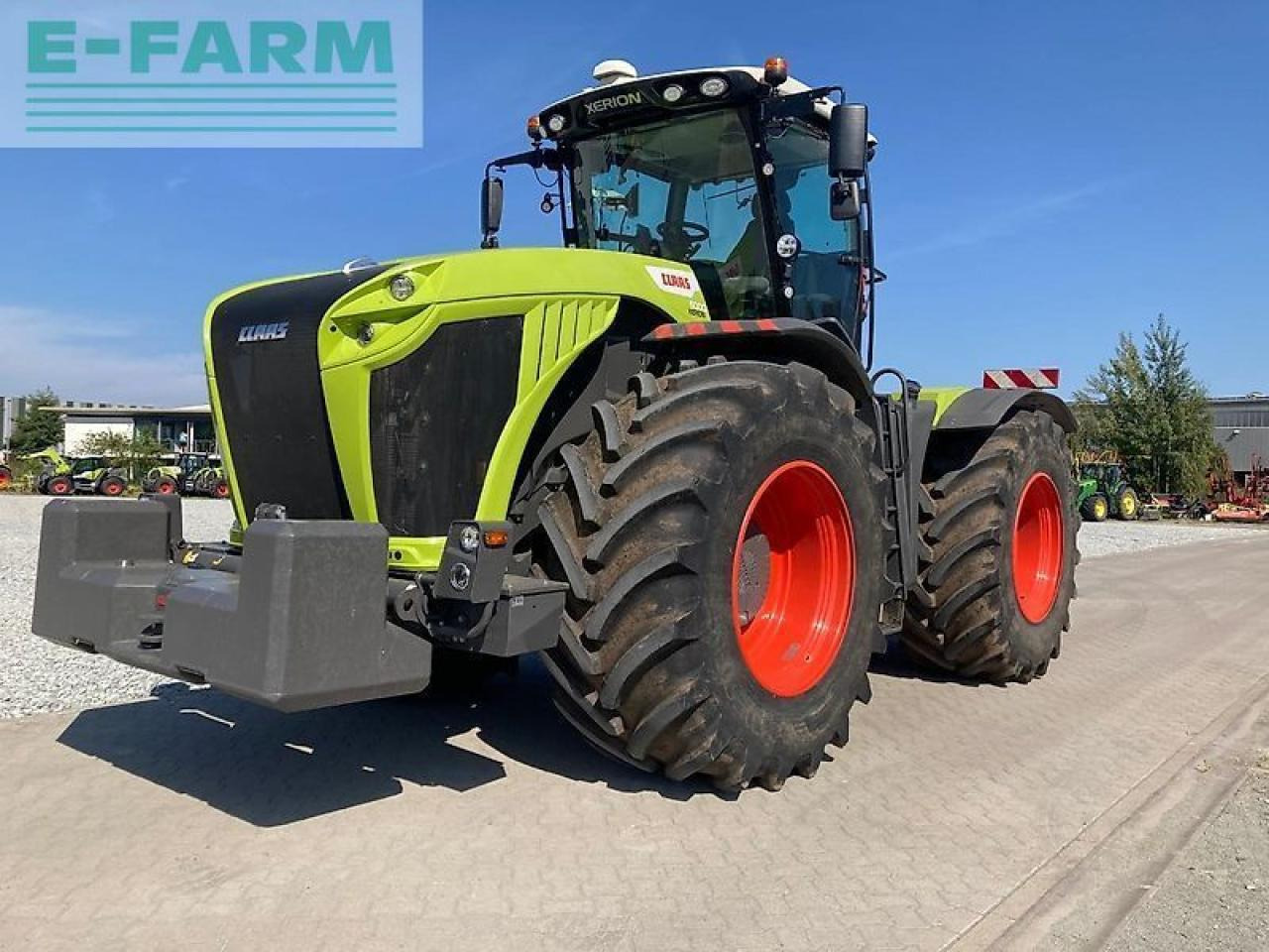 Farm tractor CLAAS xerion 5000 trac TRAC