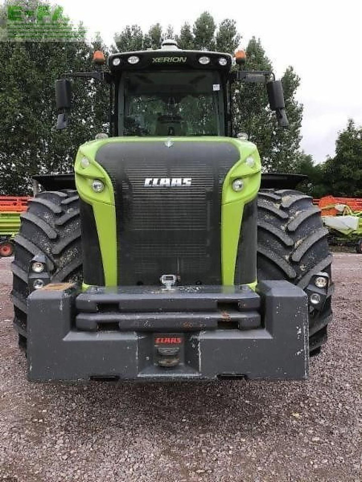 Farm tractor CLAAS xerion 5000 trac TRAC