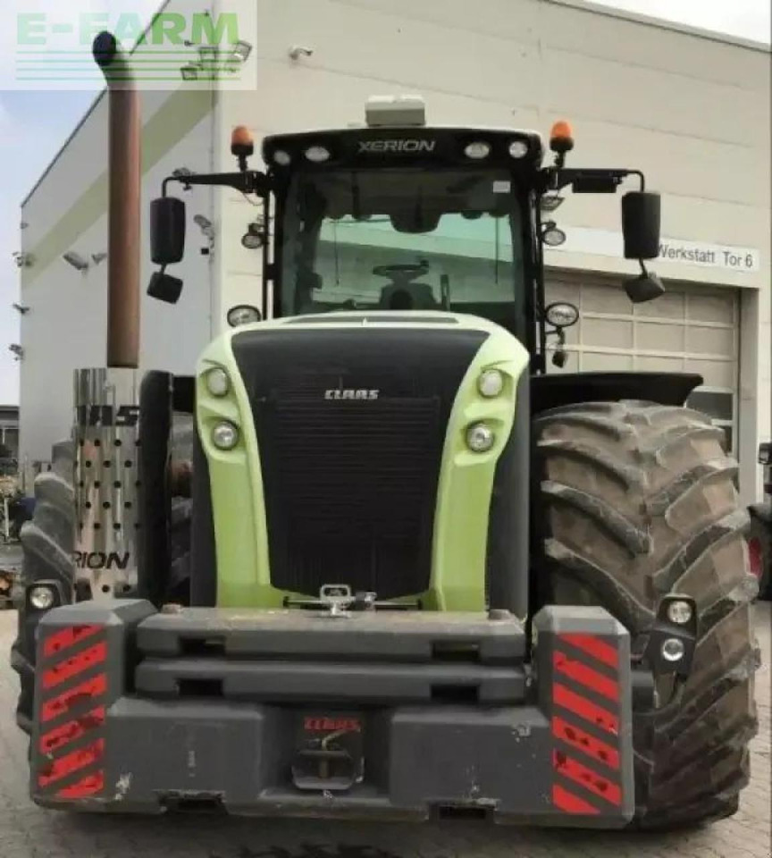 Farm tractor CLAAS xerion 5000 trac TRAC