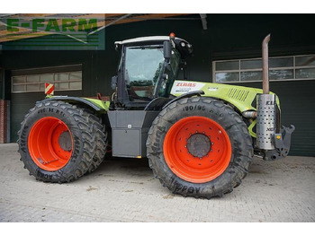 Farm tractor CLAAS xerion 5000 trac vc