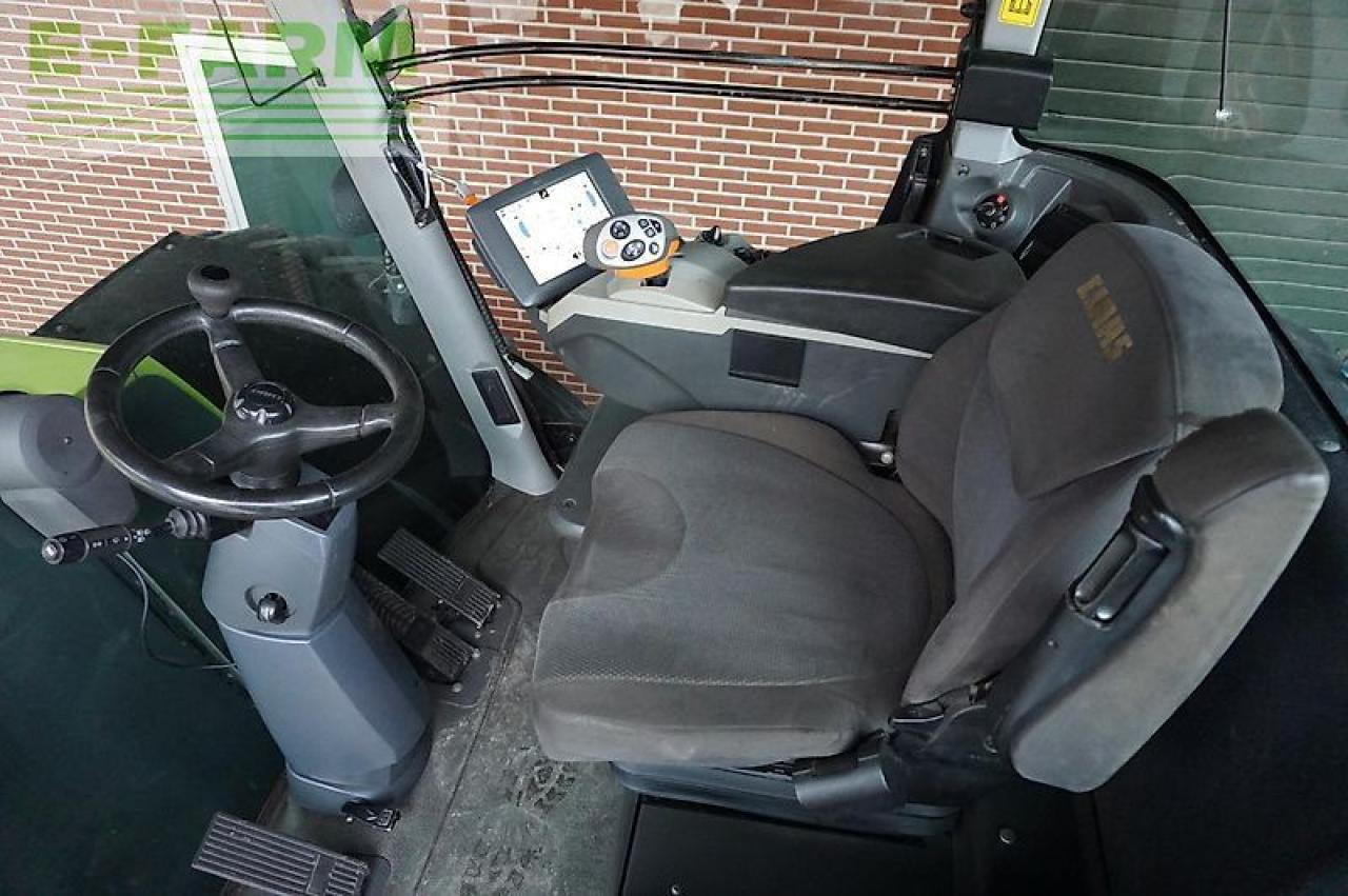 Farm tractor CLAAS xerion 5000 trac vc