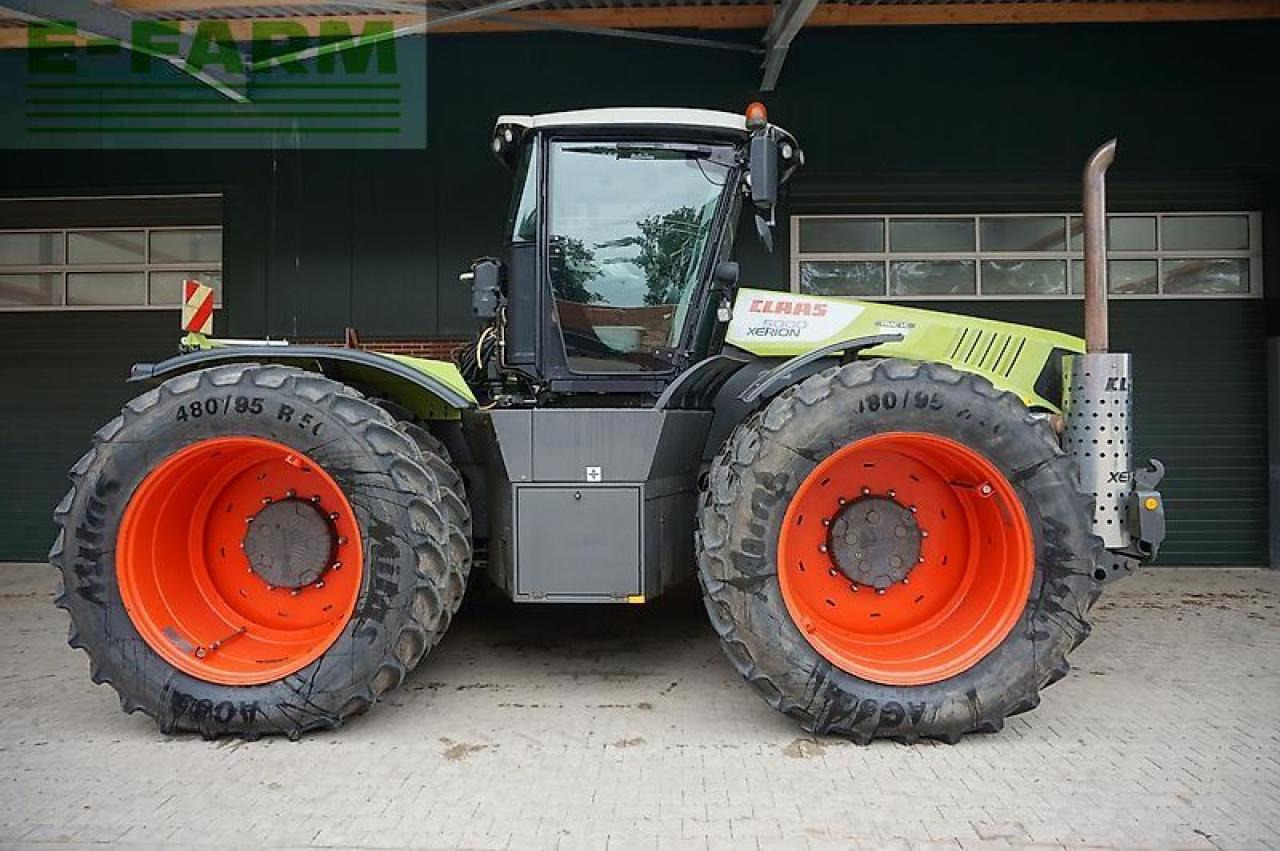 Farm tractor CLAAS xerion 5000 trac vc
