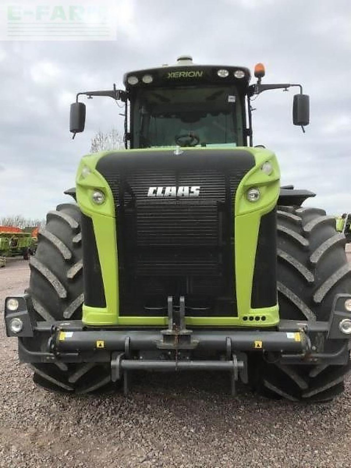 Farm tractor CLAAS xerion 5000 trac vc