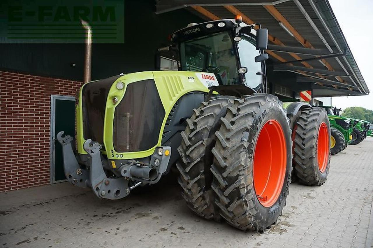 Farm tractor CLAAS xerion 5000 trac vc