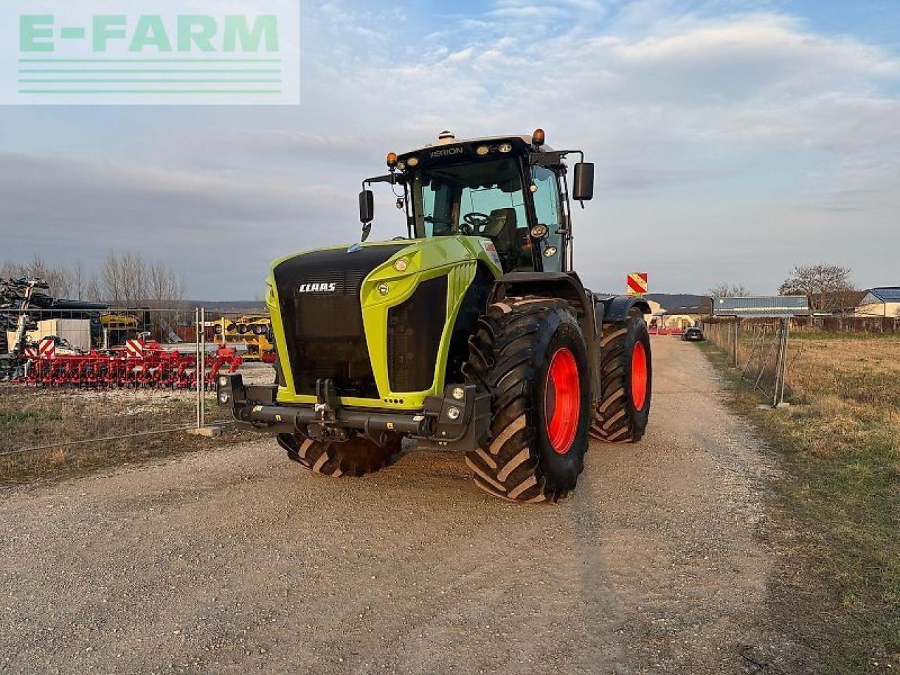 Farm tractor CLAAS xerion 5000 trac vc