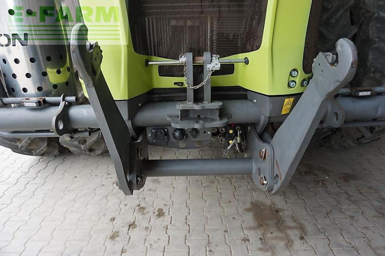 Farm tractor CLAAS xerion 5000 trac vc