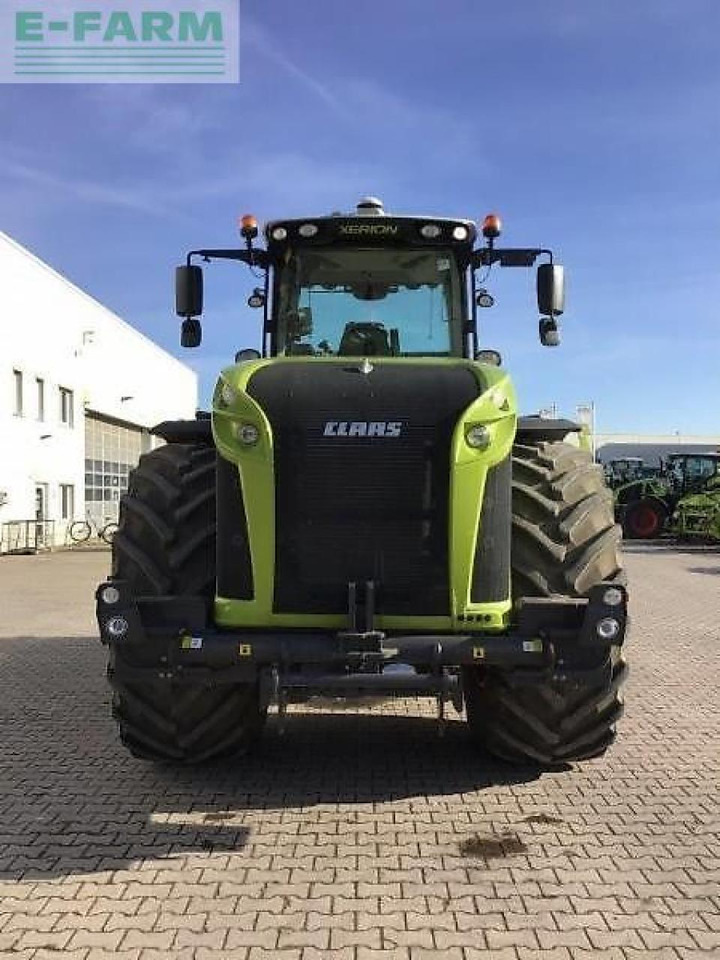 Farm tractor CLAAS xerion 5000 trac vc TRAC VC