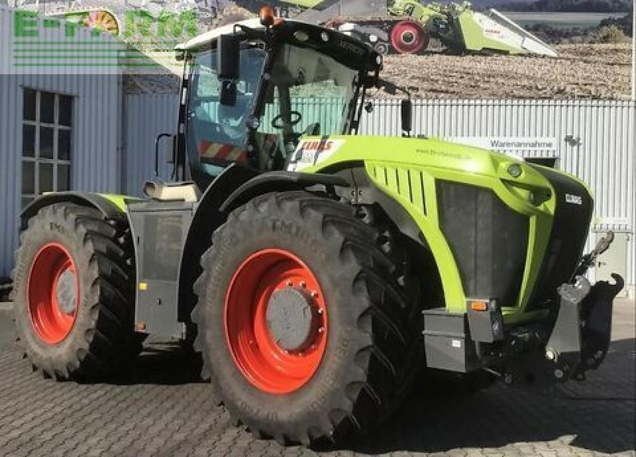 Farm tractor CLAAS xerion 5000 vc